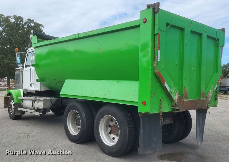 image for item DQ3661 2007 Western Star  4900FA dump truck