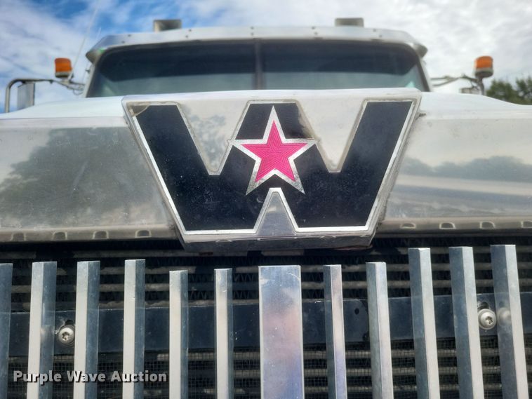 image for item DQ3661 2007 Western Star  4900FA dump truck