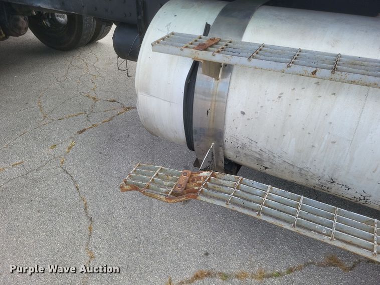 image for item DQ3661 2007 Western Star  4900FA dump truck