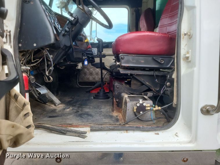 image for item DQ3661 2007 Western Star  4900FA dump truck