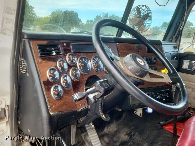 image for item DQ3661 2007 Western Star  4900FA dump truck