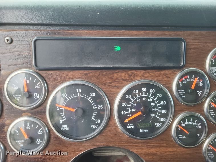 image for item DQ3661 2007 Western Star  4900FA dump truck