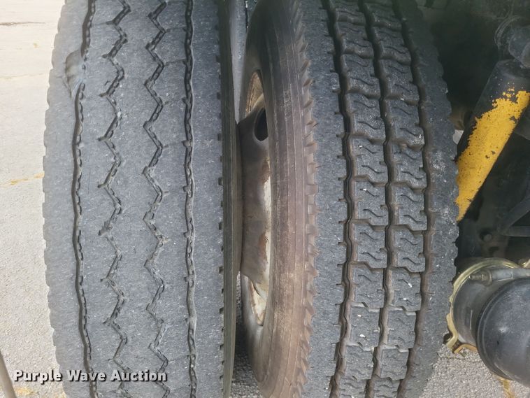 image for item DQ3661 2007 Western Star  4900FA dump truck