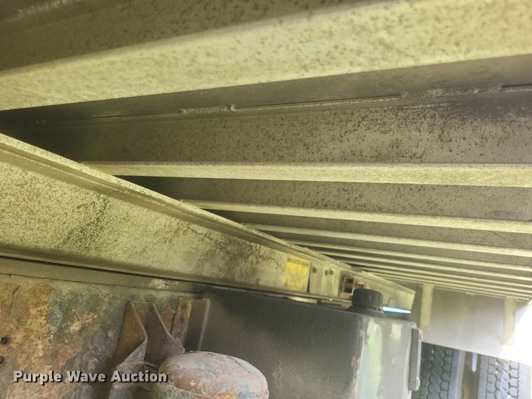 image for item DQ3664 1999 Ford F800 flatbed truck