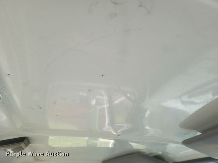 image for item DQ3664 1999 Ford F800 flatbed truck