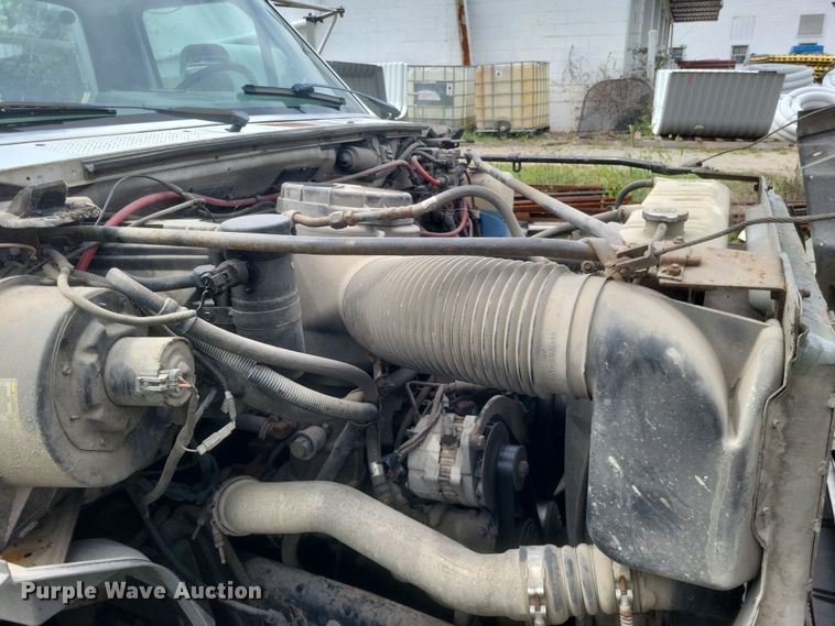 image for item DQ3664 1999 Ford F800 flatbed truck