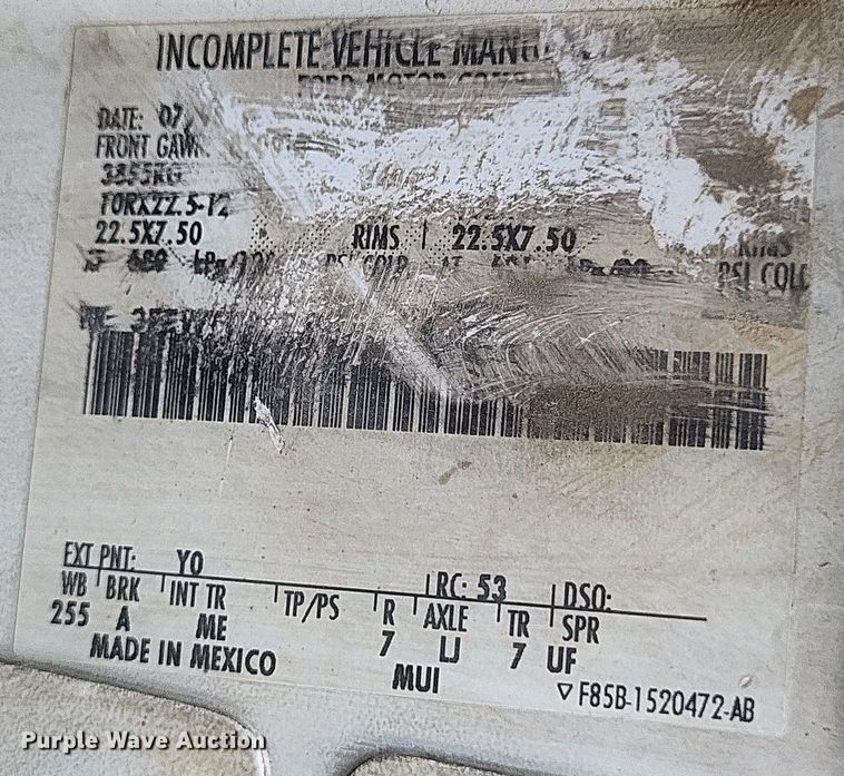 image for item DQ3664 1999 Ford F800 flatbed truck