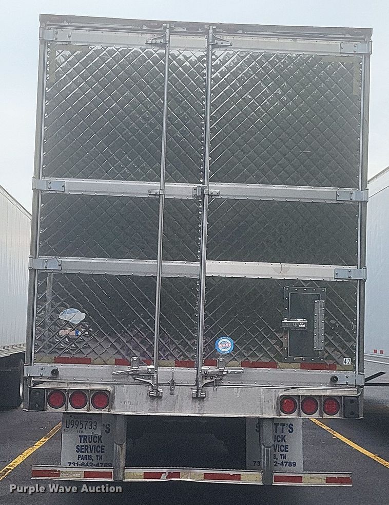 image for item DQ3667 2005 Utility  3000R refrigerated van trailer