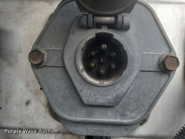 image for item DQ3667 2005 Utility  3000R refrigerated van trailer