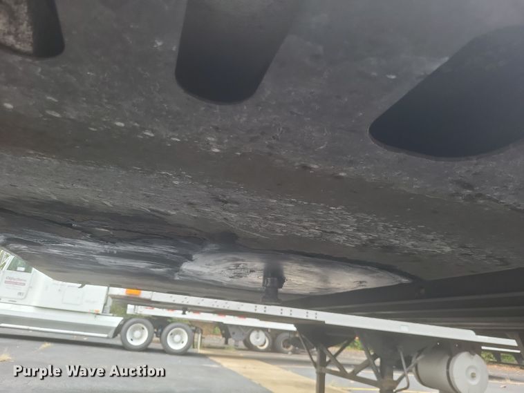 image for item DQ3667 2005 Utility  3000R refrigerated van trailer