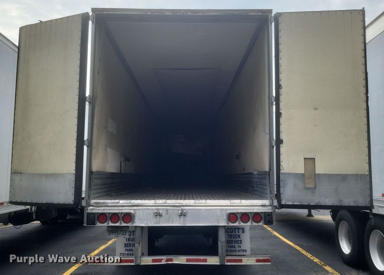 image for item DQ3667 2005 Utility  3000R refrigerated van trailer