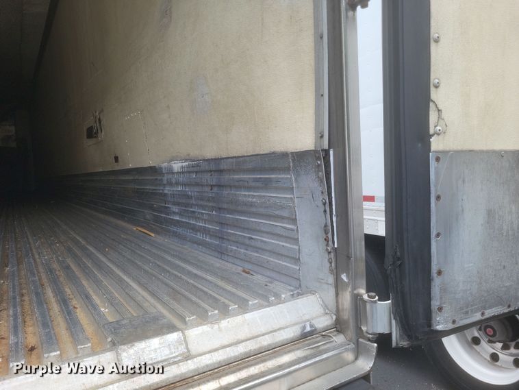 image for item DQ3667 2005 Utility  3000R refrigerated van trailer