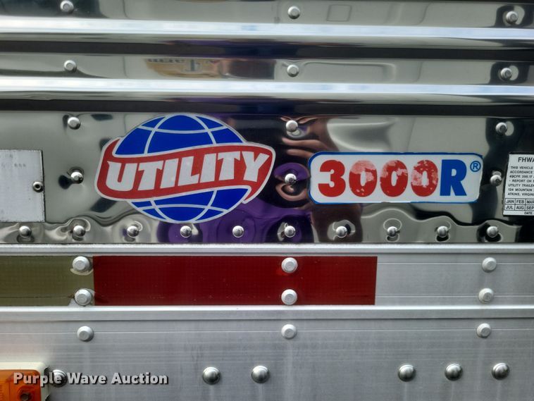 image for item DQ3667 2005 Utility  3000R refrigerated van trailer