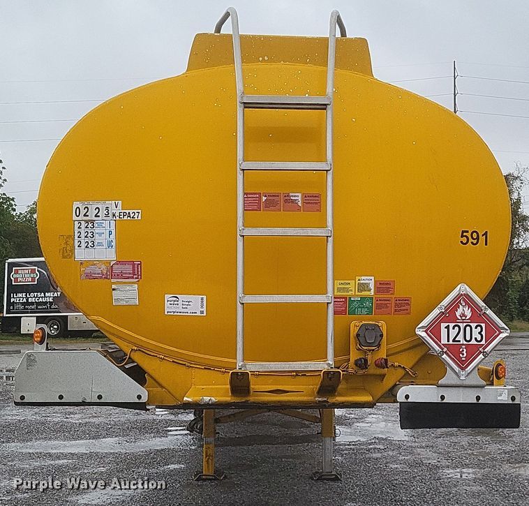 image for item DQ3686 2007 Beall BAST-96-3-SB tank trailer