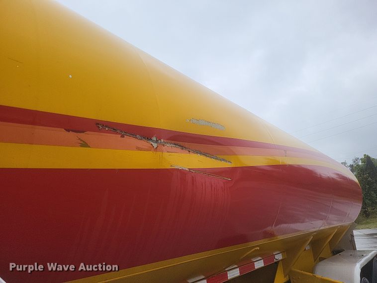 image for item DQ3686 2007 Beall BAST-96-3-SB tank trailer