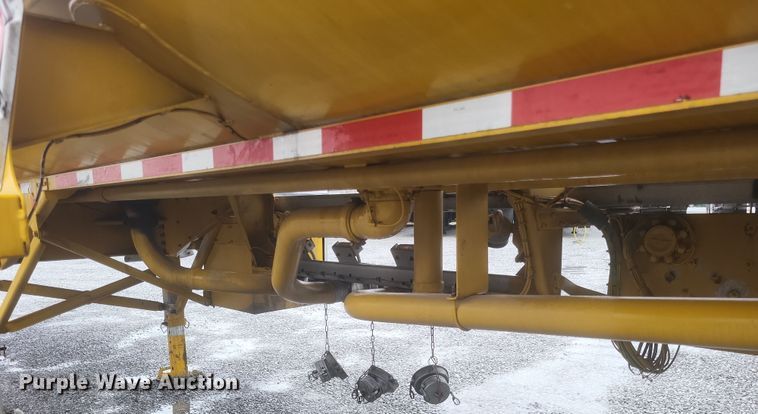 image for item DQ3686 2007 Beall BAST-96-3-SB tank trailer