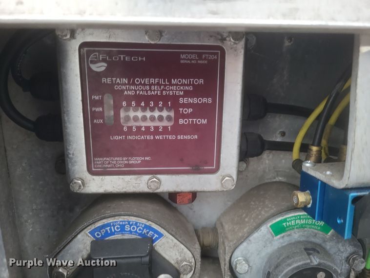 image for item DQ3686 2007 Beall BAST-96-3-SB tank trailer