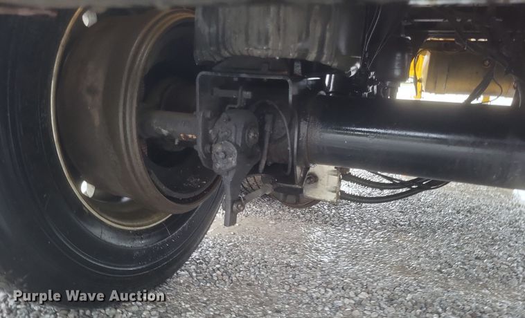 image for item DQ3686 2007 Beall BAST-96-3-SB tank trailer