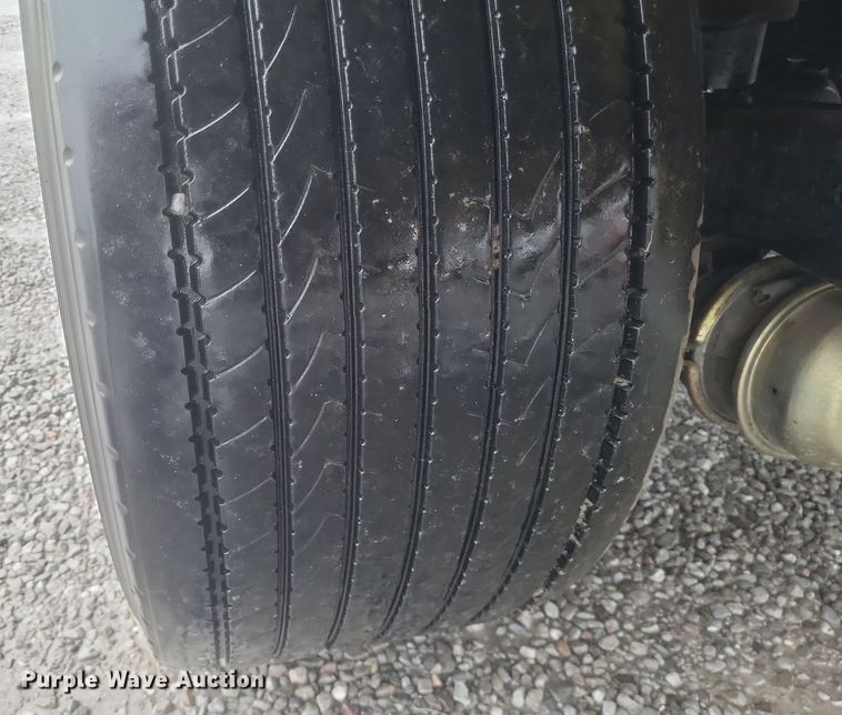 image for item DQ3686 2007 Beall BAST-96-3-SB tank trailer