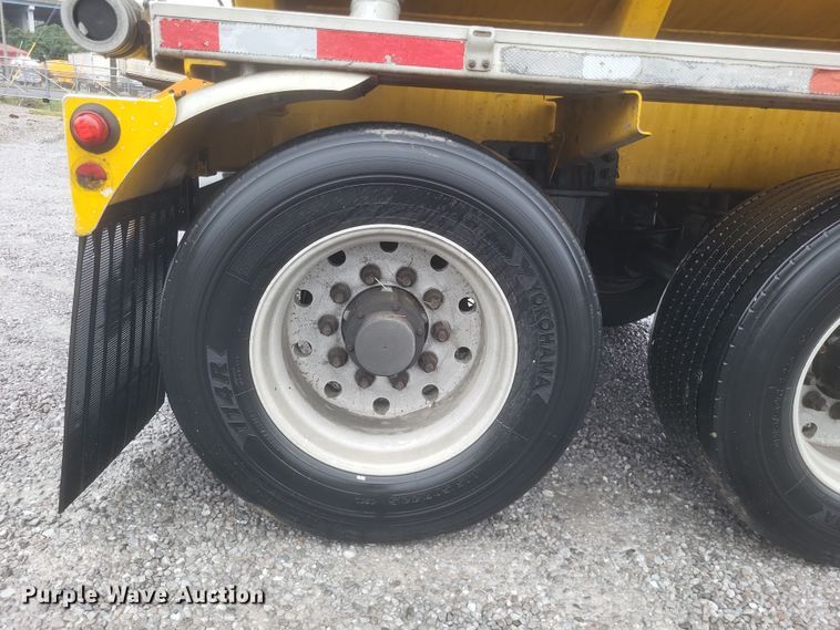 image for item DQ3686 2007 Beall BAST-96-3-SB tank trailer