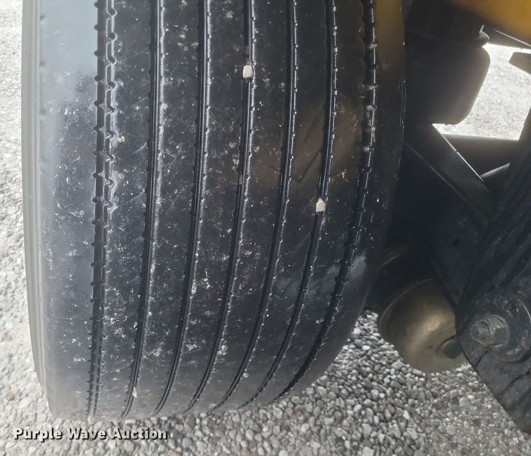 image for item DQ3686 2007 Beall BAST-96-3-SB tank trailer