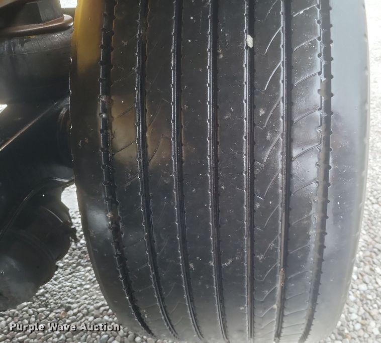 image for item DQ3686 2007 Beall BAST-96-3-SB tank trailer