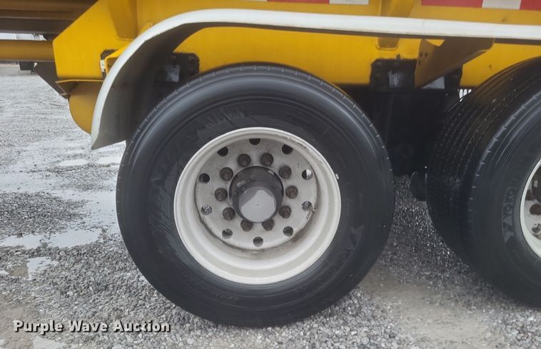 image for item DQ3686 2007 Beall BAST-96-3-SB tank trailer