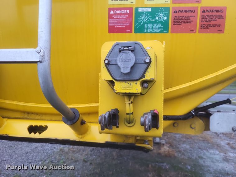 image for item DQ3687 2019 MACLTT ASE-9500-2S-406 tank trailer