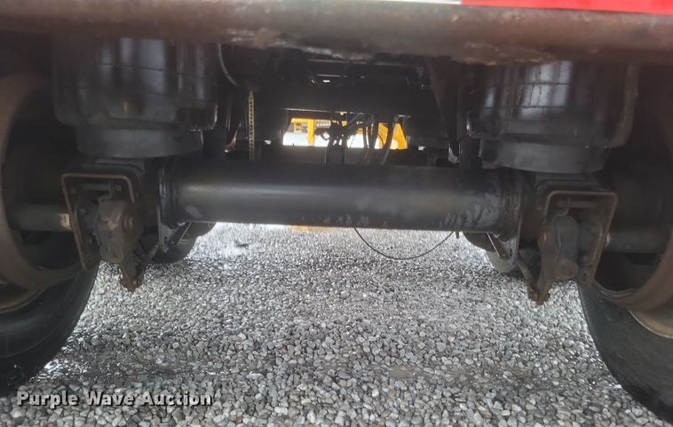 image for item DQ3688 1996 Beall BAST-95-3-SB tank trailer