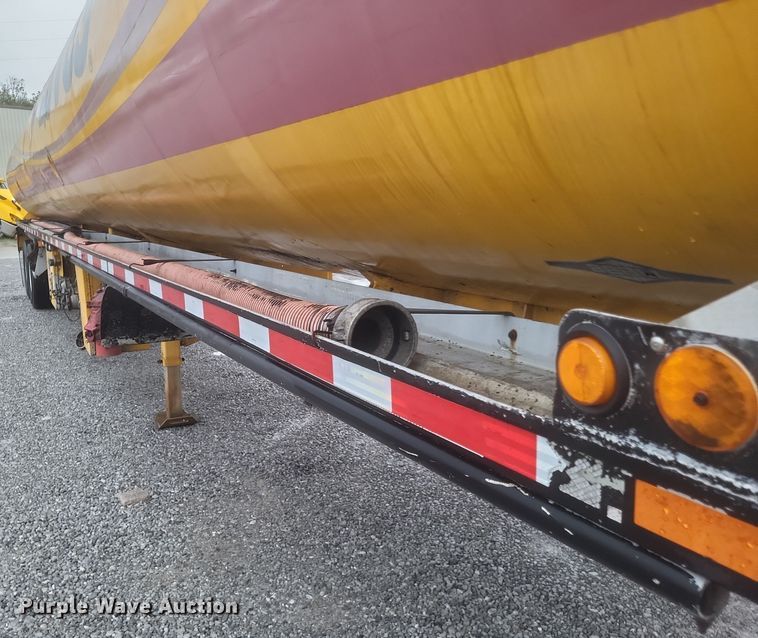 image for item DQ3688 1996 Beall BAST-95-3-SB tank trailer