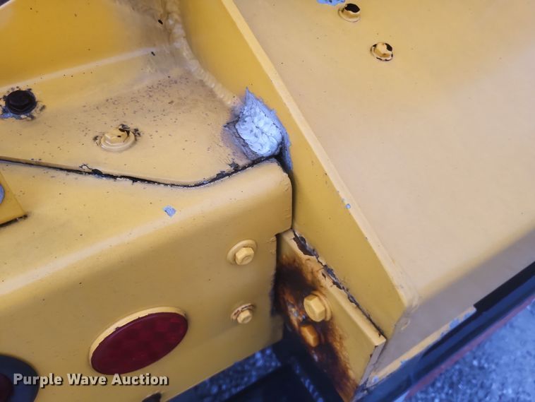 image for item DQ3688 1996 Beall BAST-95-3-SB tank trailer