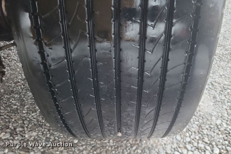 image for item DQ3688 1996 Beall BAST-95-3-SB tank trailer