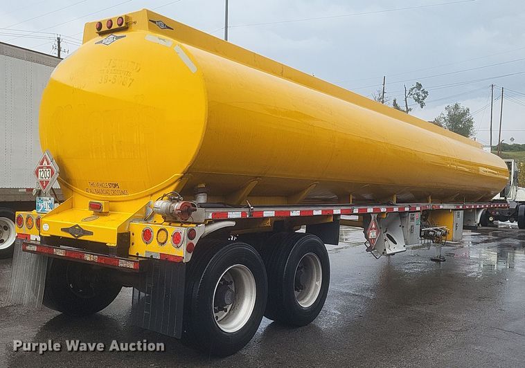 image for item DQ3689 2007 Beall BAST-96-3-SB tank trailer