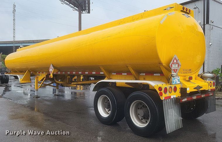 image for item DQ3689 2007 Beall BAST-96-3-SB tank trailer