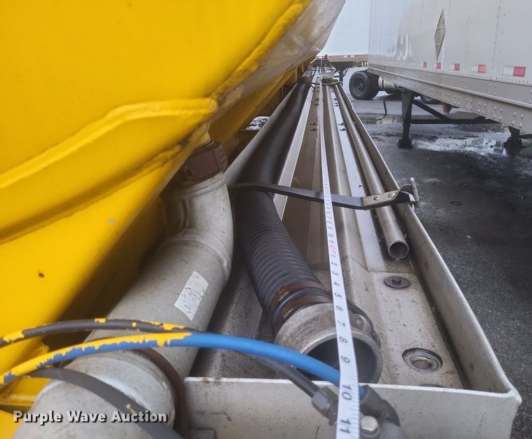 image for item DQ3689 2007 Beall BAST-96-3-SB tank trailer