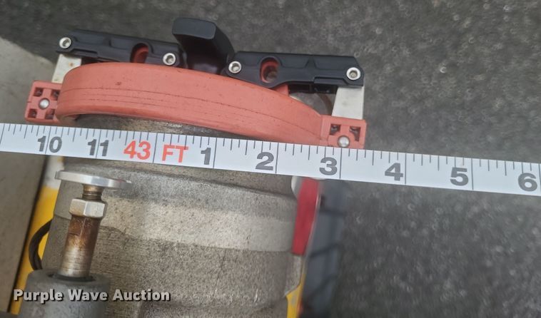 image for item DQ3689 2007 Beall BAST-96-3-SB tank trailer