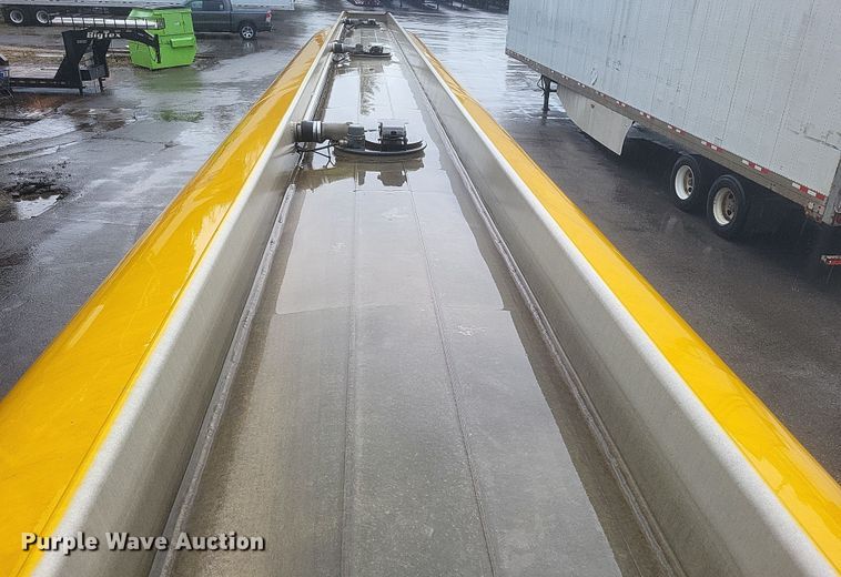 image for item DQ3689 2007 Beall BAST-96-3-SB tank trailer