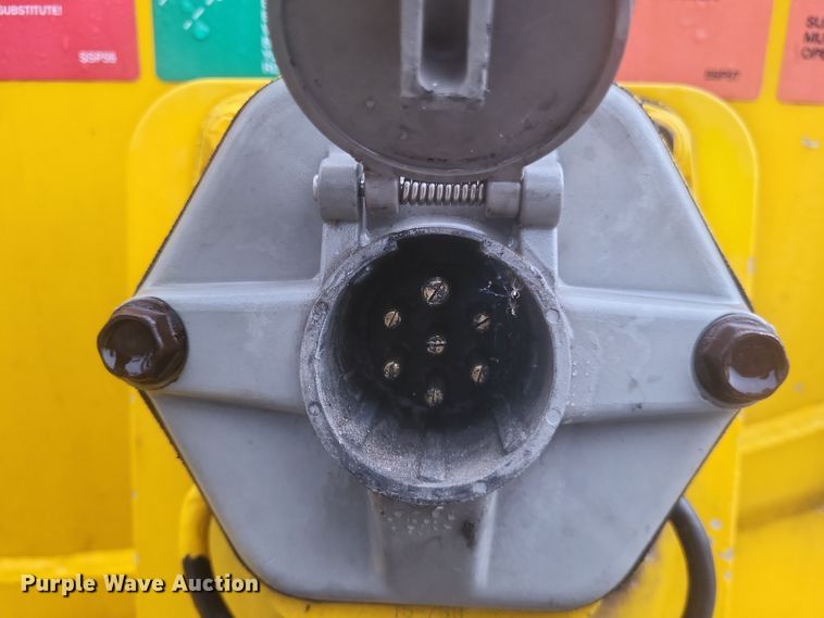 image for item DQ3689 2007 Beall BAST-96-3-SB tank trailer