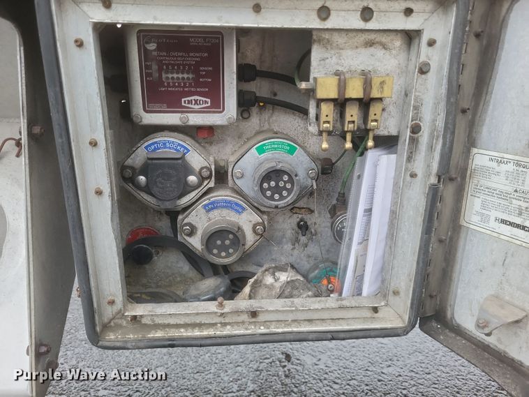 image for item DQ3689 2007 Beall BAST-96-3-SB tank trailer