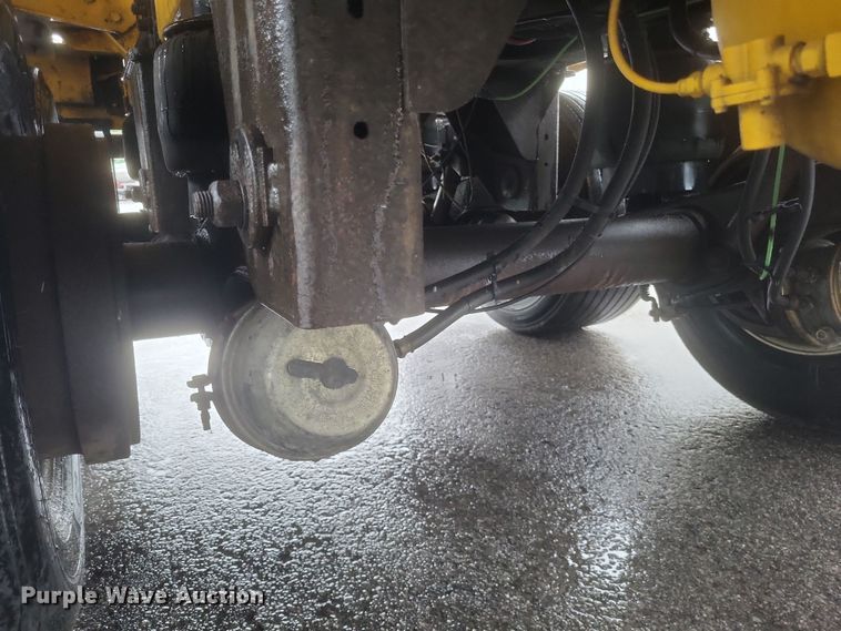 image for item DQ3689 2007 Beall BAST-96-3-SB tank trailer