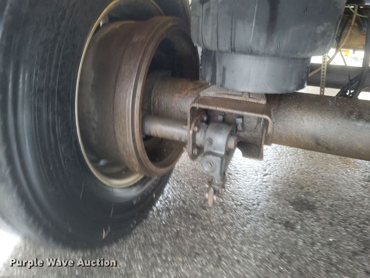 image for item DQ3689 2007 Beall BAST-96-3-SB tank trailer