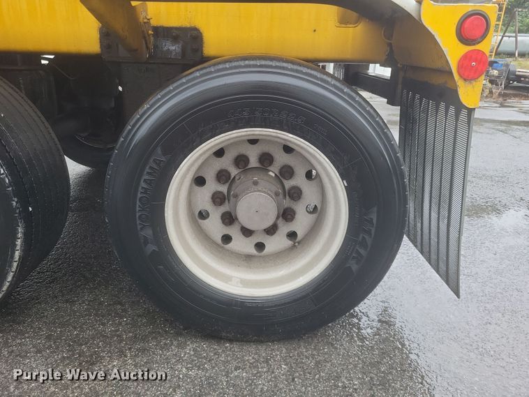 image for item DQ3689 2007 Beall BAST-96-3-SB tank trailer