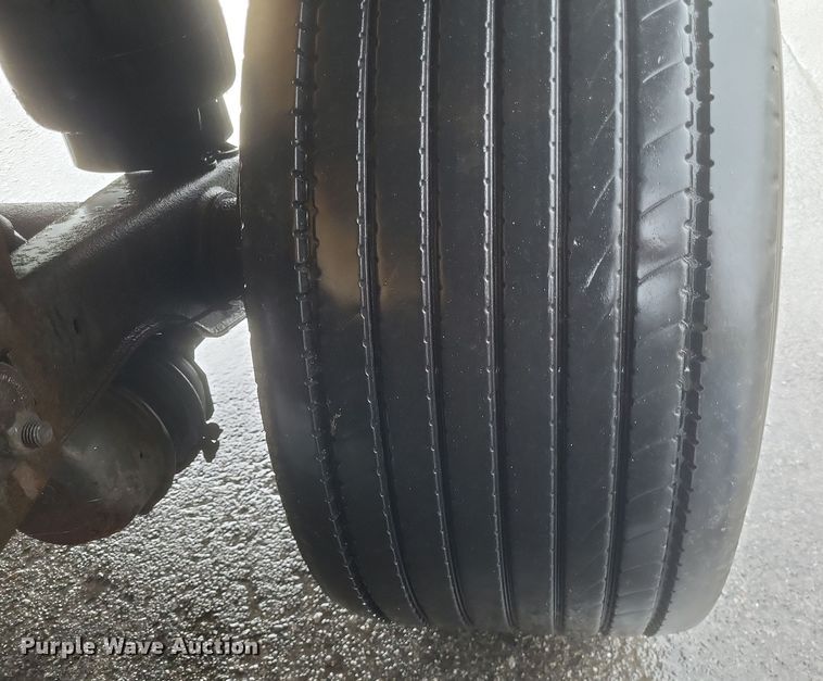 image for item DQ3689 2007 Beall BAST-96-3-SB tank trailer