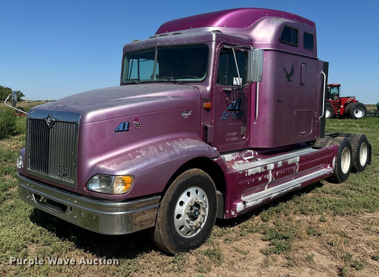 image for item DQ6843 1997 International  9200 Eagle semi truck