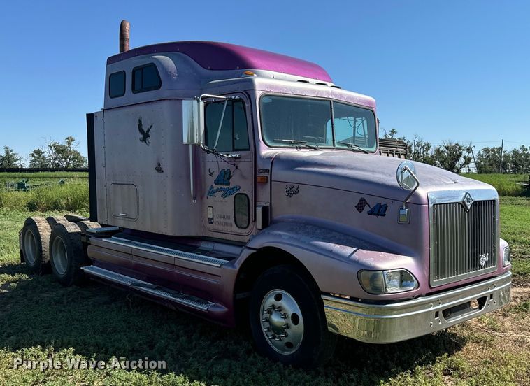 image for item DQ6843 1997 International  9200 Eagle semi truck