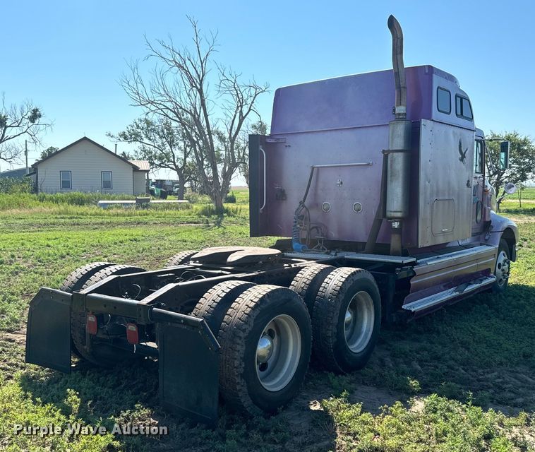 image for item DQ6843 1997 International  9200 Eagle semi truck