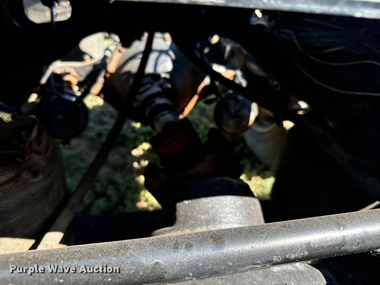 image for item DQ6843 1997 International  9200 Eagle semi truck