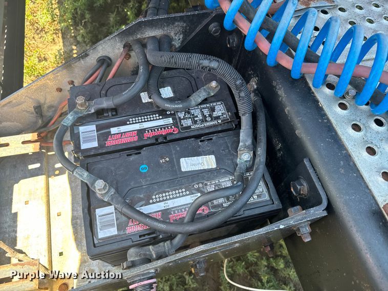 image for item DQ6843 1997 International  9200 Eagle semi truck