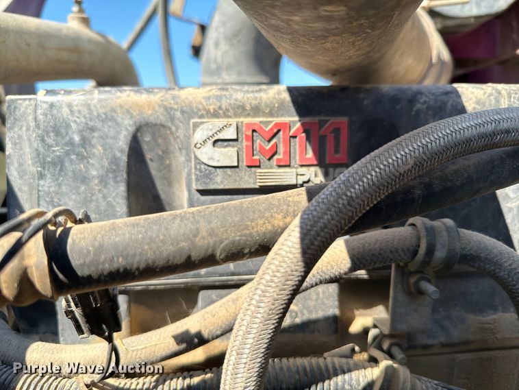 image for item DQ6843 1997 International  9200 Eagle semi truck