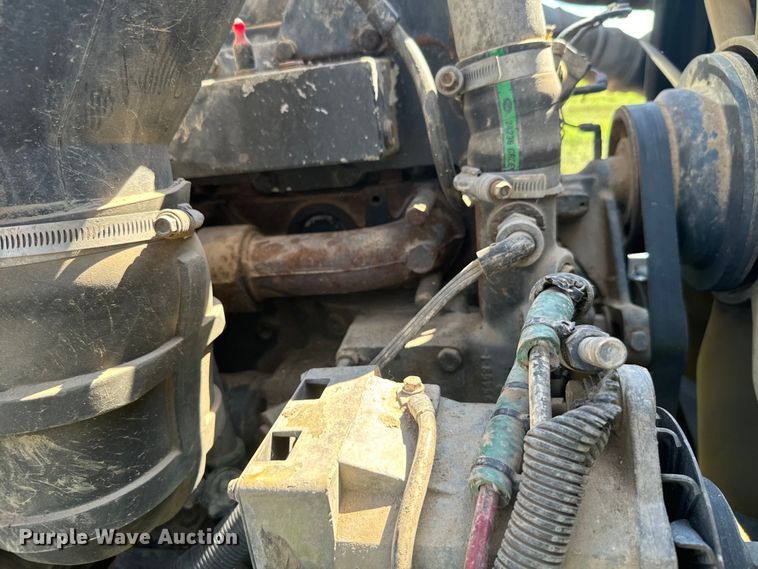 image for item DQ6843 1997 International  9200 Eagle semi truck